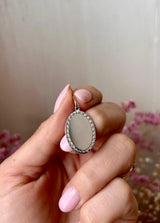 Curly Oval White